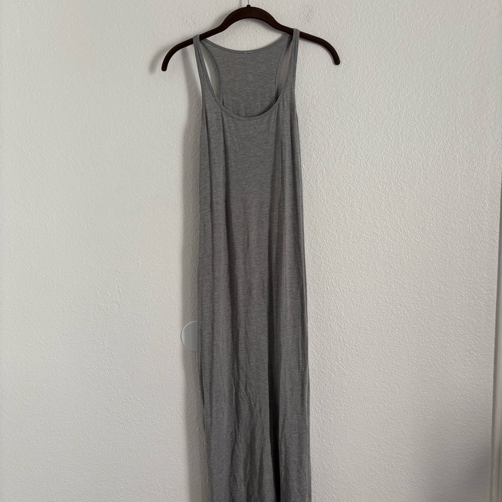 Lululemon Women's Heather Gray Sleeveless Refresh Maxi Dress - Picture 2 of 6